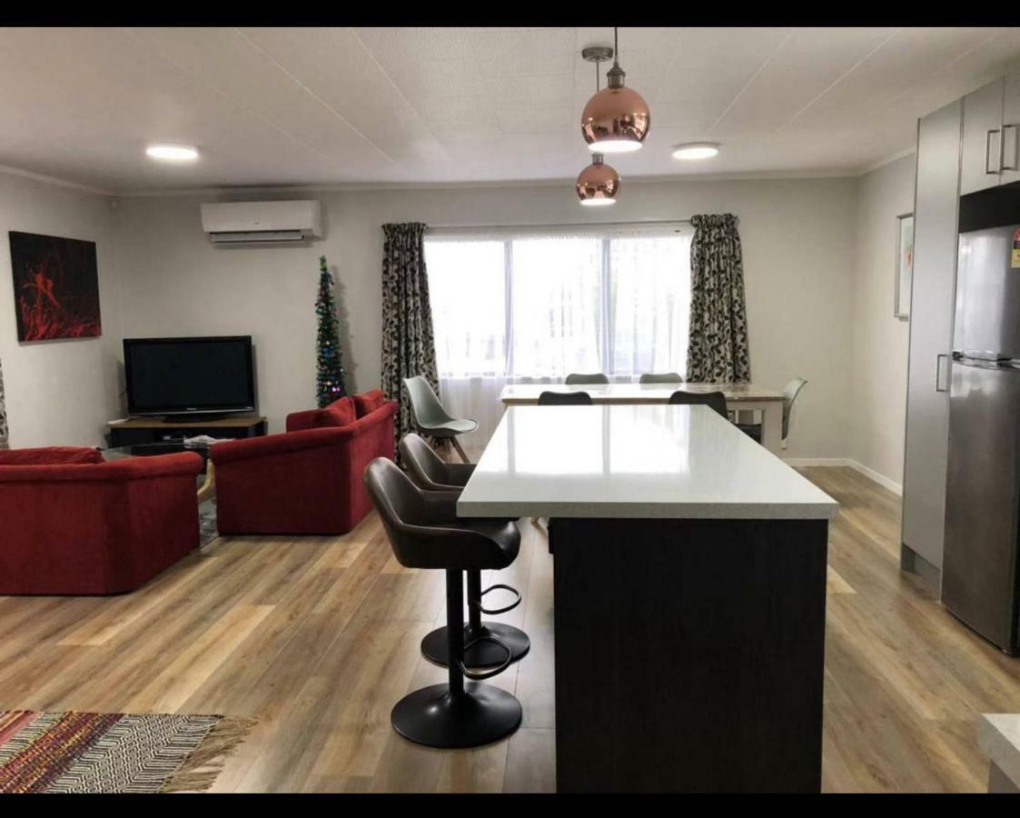 Aroha Nui Rotorua Villa Ngoại thất bức ảnh